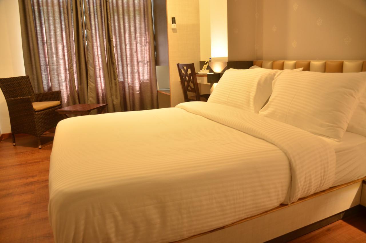 Hotel Aura Shillong Exterior foto